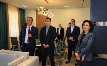 Заместитель Премьер-министра Республики Узбекистан Жамшид Ходжаев 18 февраля посетил офис компании «RHYTHM PLUS,» и ознакомился с рабочим процессом и перспективными проектами.